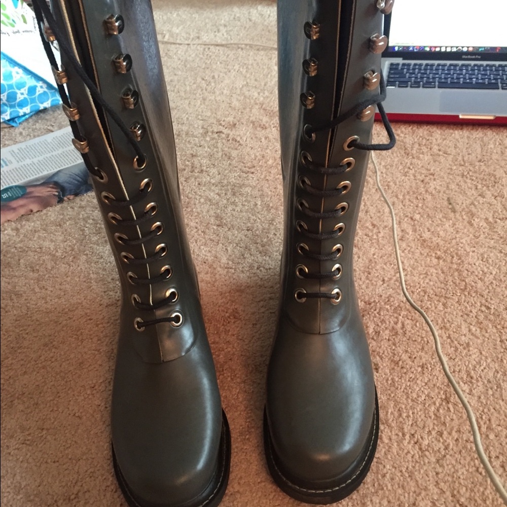 Lace up rainboots in great shape.